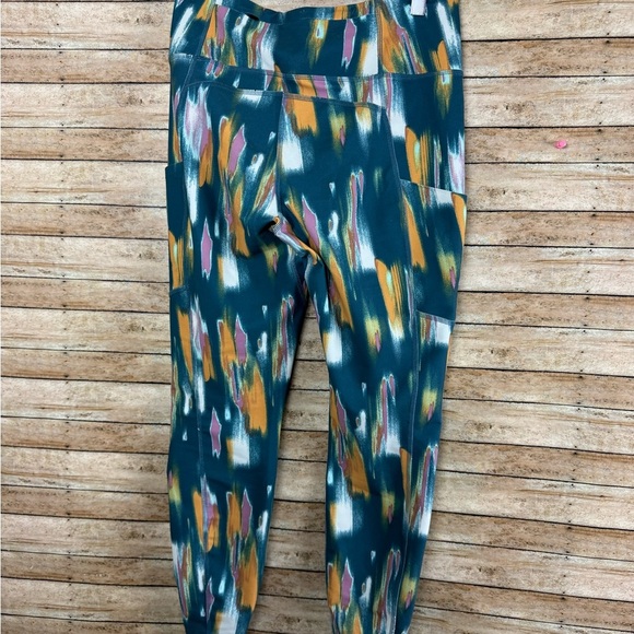 LL Bean Women's Everyday Performance 7/8 Leggings, High-Rise Print Sz Med - Picture 3 of 6